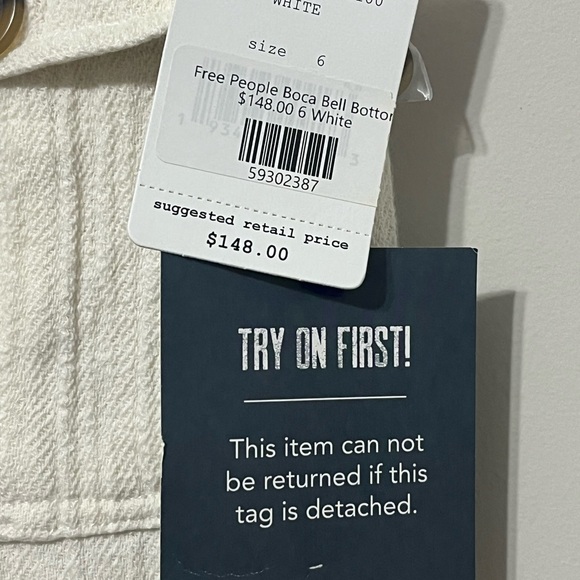 Free People Boco Bell Pant. New. Size 6 (C). - Picture 2 of 4